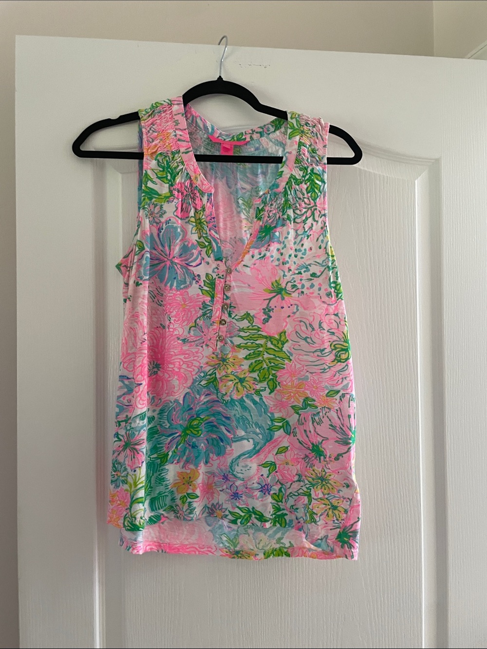 Lilly Pulitzer Pink Multi Floral Sleeveless Henley Tank